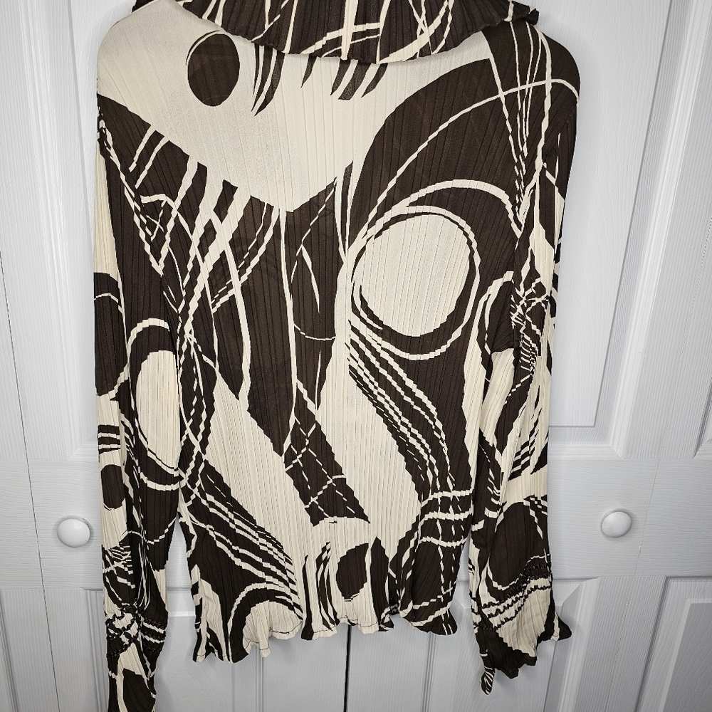 Jennifer L Loyd To Wear Accordian Blouse 1X - Picture 4 of 8